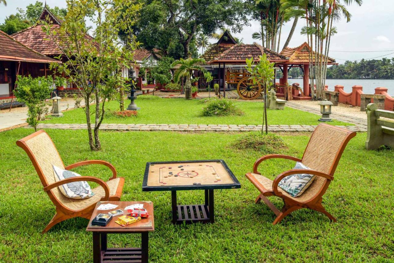 Stayvista At La Riva Heritage Villa With Bicycle Alappuzha Екстер'єр фото